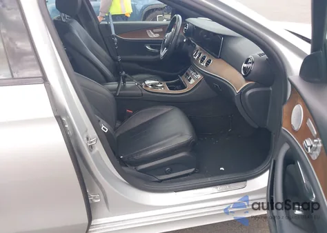 2019 Mercedes-Benz E 300 4Matic из США, поврежденный, VIN WDDZF4KB4KA662808